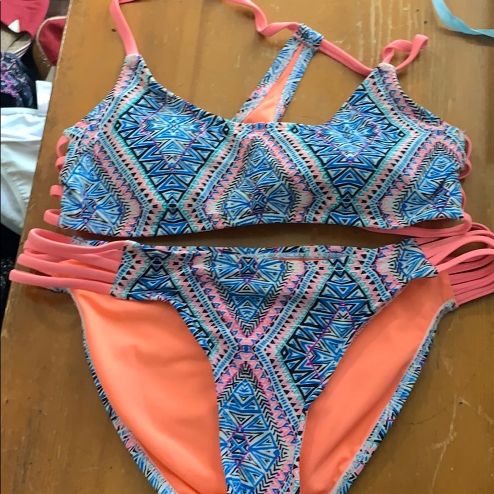 Top and bottom swimsuit set